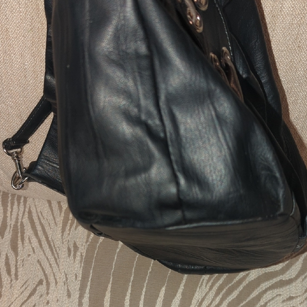 XOXO Stylish Black Shoulder Bag - Picture 5 of 11